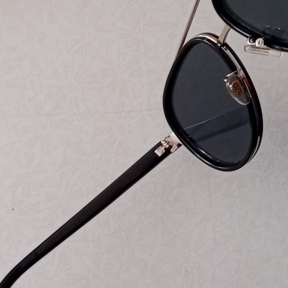 Gucci Raditator Sunglasses - Picture 6 of 6